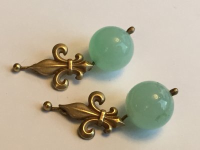 Chrysopraskugeln mit Lillie