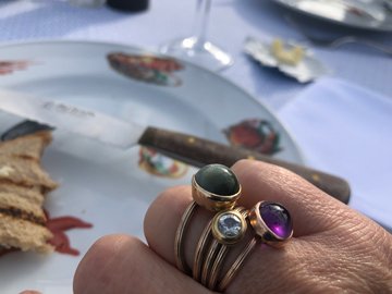 Amethystvariostein als Ring mit Klappringen kombiniert