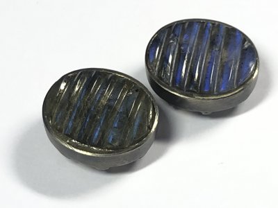 Labradorite in schwarzem Silber