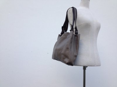 Leder mit Sterlingsilberringen 590.-€