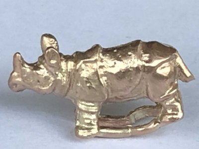 Nashorn in Rosegold 480€