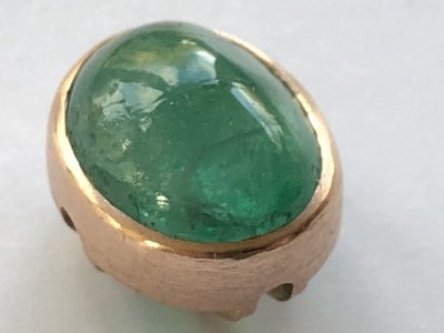 Smaragd 5,8ct 1250€