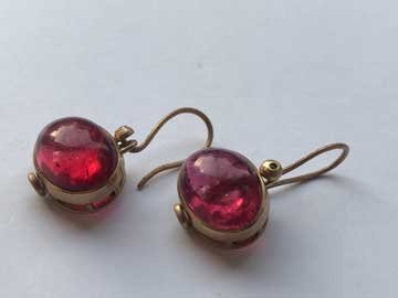 variable rote Turmaline an Haken mit Brillanten